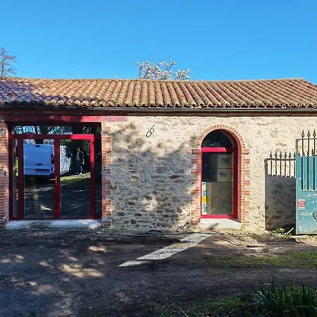Les - Balneo, Centrales Et Elegantes